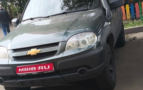 Chevrolet Niva I рестайлинг, 2018 год, 950 000 рублей, 1 фотография