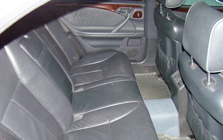 Mercedes-Benz E-Класс, 2000 год, 950 000 рублей, 9 фотография