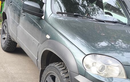 Chevrolet Niva I рестайлинг, 2018 год, 950 000 рублей, 3 фотография