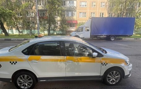 Volkswagen Polo VI (EU Market), 2018 год, 800 000 рублей, 1 фотография