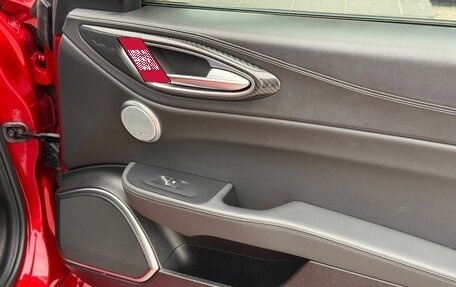 Alfa Romeo Giulia II, 2021 год, 9 000 000 рублей, 29 фотография