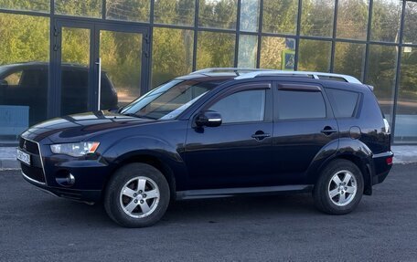 Mitsubishi Outlander III рестайлинг 3, 2010 год, 850 000 рублей, 6 фотография