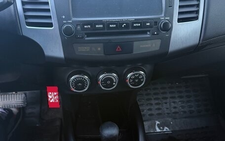 Mitsubishi Outlander III рестайлинг 3, 2010 год, 850 000 рублей, 9 фотография