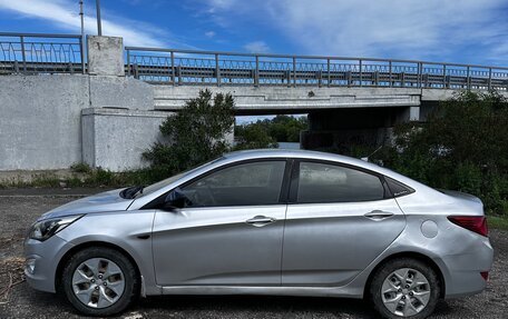 Hyundai Solaris II рестайлинг, 2015 год, 620 000 рублей, 3 фотография