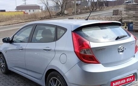 Hyundai Solaris II рестайлинг, 2012 год, 690 000 рублей, 4 фотография