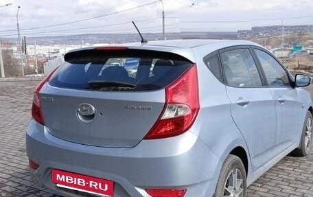 Hyundai Solaris II рестайлинг, 2012 год, 690 000 рублей, 5 фотография