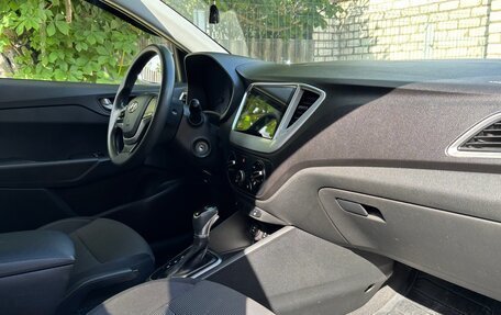 Hyundai Solaris II рестайлинг, 2017 год, 1 195 000 рублей, 11 фотография