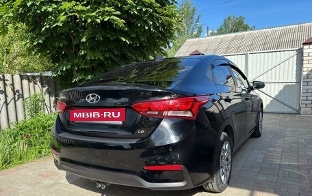 Hyundai Solaris II рестайлинг, 2017 год, 1 195 000 рублей, 8 фотография