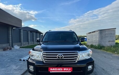 Toyota Land Cruiser 200, 2012 год, 3 300 000 рублей, 2 фотография