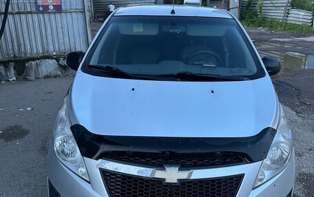 Chevrolet Spark III, 2013 год, 450 000 рублей, 2 фотография