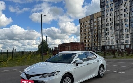 Toyota Camry, 2020 год, 3 150 000 рублей, 3 фотография