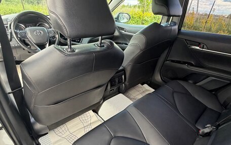 Toyota Camry, 2020 год, 3 150 000 рублей, 10 фотография