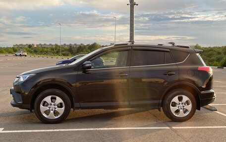 Toyota RAV4, 2015 год, 2 300 000 рублей, 3 фотография