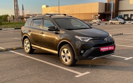 Toyota RAV4, 2015 год, 2 300 000 рублей, 8 фотография