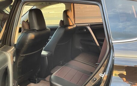 Toyota RAV4, 2015 год, 2 300 000 рублей, 14 фотография