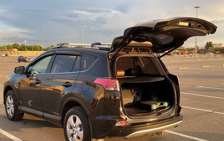 Toyota RAV4, 2015 год, 2 300 000 рублей, 15 фотография