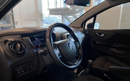Renault Kaptur I рестайлинг, 2017 год, 1 490 000 рублей, 23 фотография