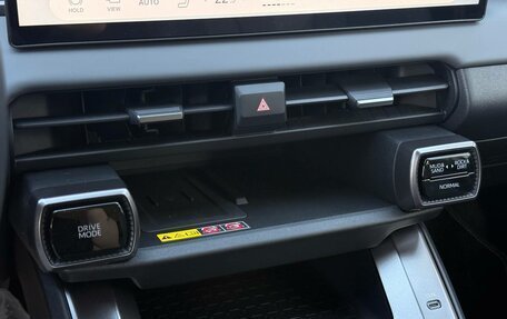 Toyota RAV4, 2026 год, 3 850 000 рублей, 29 фотография