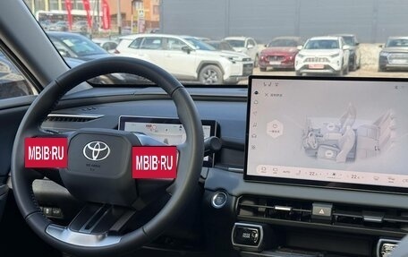 Toyota RAV4, 2026 год, 3 850 000 рублей, 26 фотография