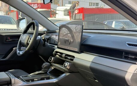 Toyota RAV4, 2026 год, 3 850 000 рублей, 32 фотография