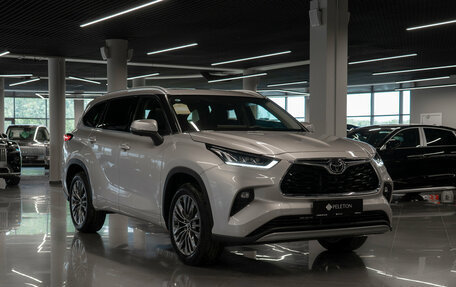 Toyota Highlander, 2025 год, 5 600 000 рублей, 2 фотография