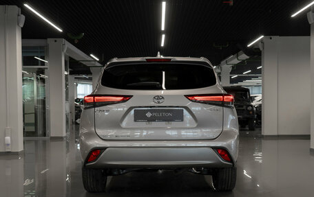 Toyota Highlander, 2025 год, 5 600 000 рублей, 6 фотография
