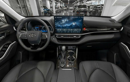Toyota Highlander, 2025 год, 5 600 000 рублей, 8 фотография