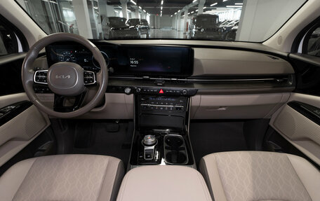 KIA Carnival, 2022 год, 4 090 000 рублей, 8 фотография