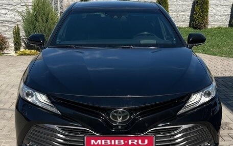 Toyota Camry, 2018 год, 1 фотография