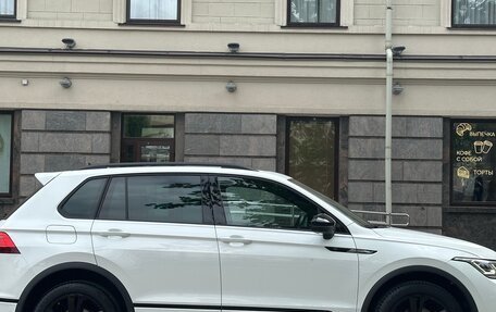 Volkswagen Tiguan II, 2022 год, 3 450 000 рублей, 2 фотография