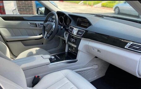 Mercedes-Benz E-Класс, 2013 год, 2 500 000 рублей, 6 фотография