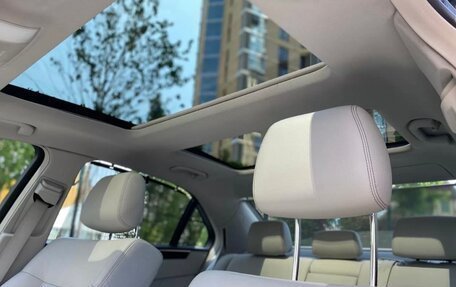 Mercedes-Benz E-Класс, 2013 год, 2 500 000 рублей, 8 фотография