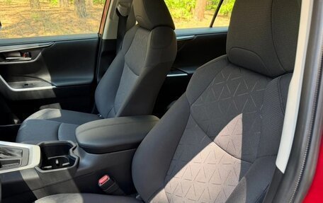Toyota RAV4, 2022 год, 2 999 000 рублей, 10 фотография
