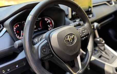 Toyota RAV4, 2022 год, 2 999 000 рублей, 4 фотография