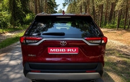 Toyota RAV4, 2022 год, 2 999 000 рублей, 3 фотография