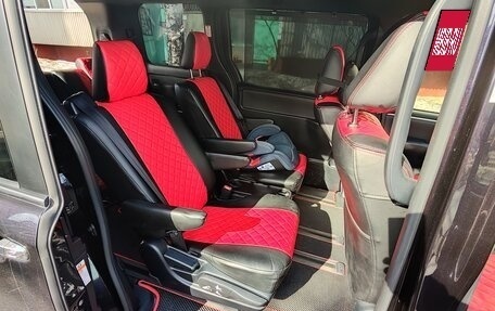Toyota Esquire I, 2017 год, 2 050 000 рублей, 13 фотография