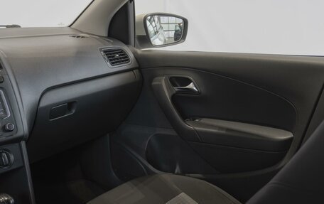 Volkswagen Polo VI (EU Market), 2013 год, 850 000 рублей, 20 фотография