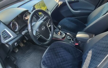 Opel Astra J, 2013 год, 850 000 рублей, 9 фотография