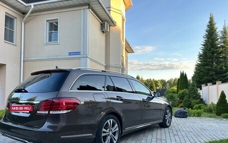 Mercedes-Benz E-Класс, 2014 год, 2 200 000 рублей, 3 фотография