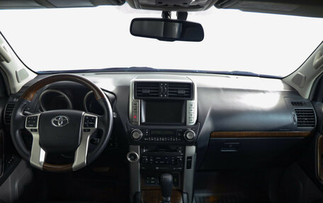 Toyota Land Cruiser Prado 150 рестайлинг 2, 2012 год, 2 499 000 рублей, 10 фотография