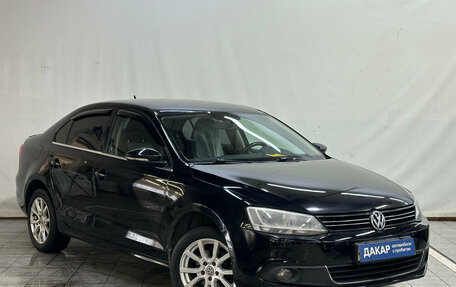 Volkswagen Jetta VI, 2013 год, 910 000 рублей, 2 фотография