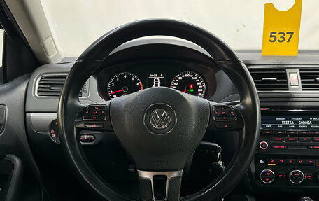 Volkswagen Jetta VI, 2013 год, 910 000 рублей, 13 фотография