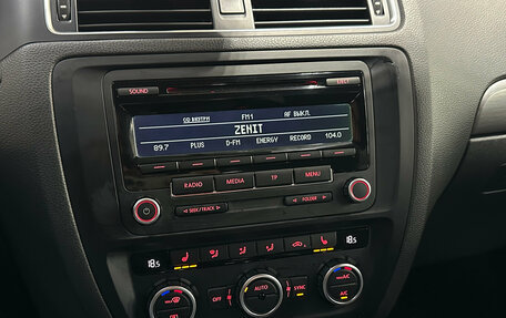 Volkswagen Jetta VI, 2013 год, 910 000 рублей, 15 фотография