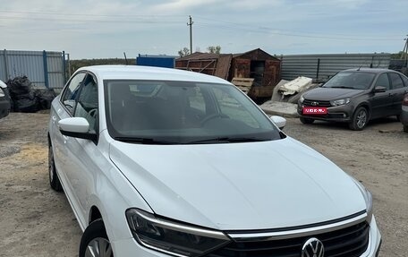Volkswagen Polo VI (EU Market), 2021 год, 1 000 000 рублей, 1 фотография