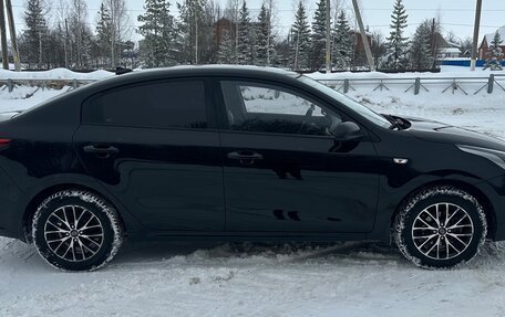 KIA Rio IV, 2018 год, 1 325 000 рублей, 6 фотография