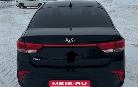 KIA Rio IV, 2018 год, 1 325 000 рублей, 3 фотография