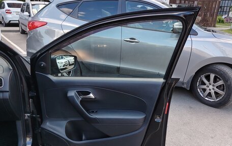 Volkswagen Polo VI (EU Market), 2011 год, 550 000 рублей, 18 фотография