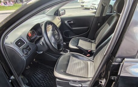 Volkswagen Polo VI (EU Market), 2011 год, 550 000 рублей, 23 фотография