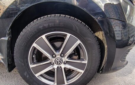 Volkswagen Polo VI (EU Market), 2011 год, 550 000 рублей, 32 фотография