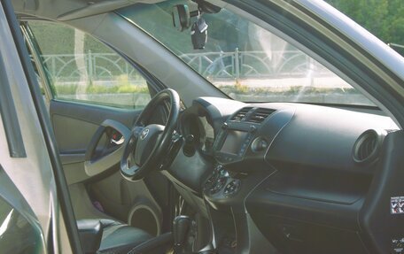 Toyota RAV4, 2010 год, 1 550 000 рублей, 16 фотография
